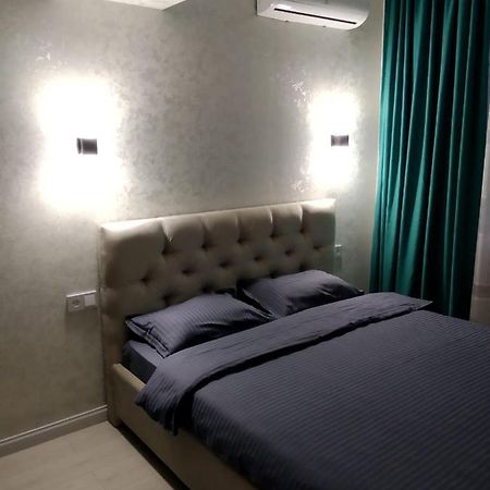Молодежный Apartment Almaty Bagian luar foto