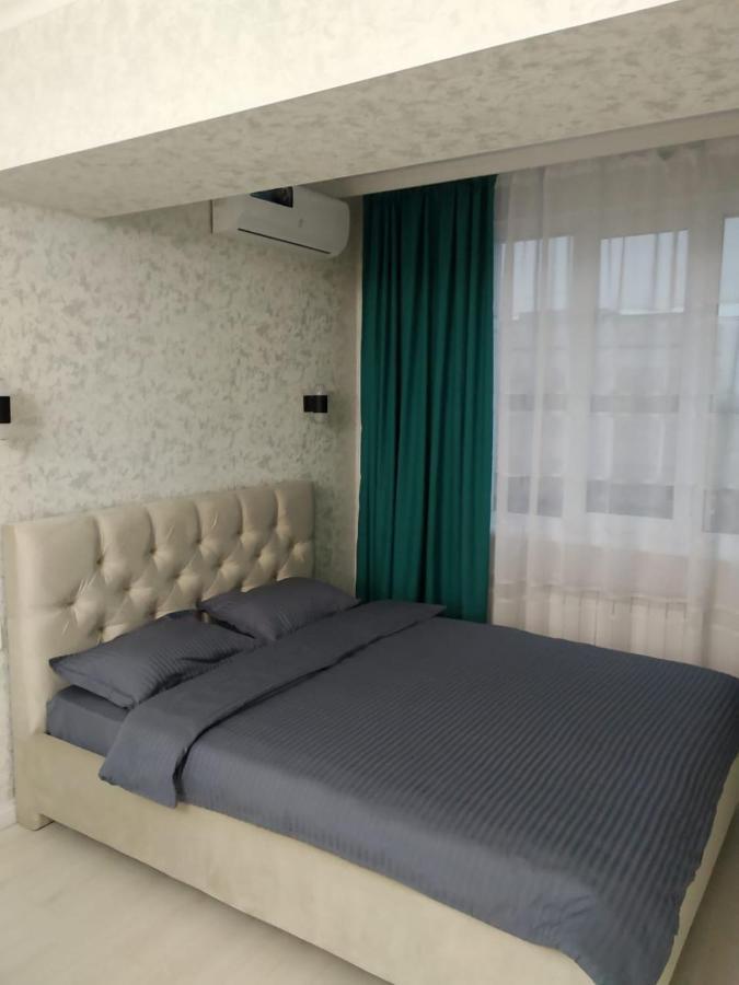 Молодежный Apartment Almaty Bagian luar foto
