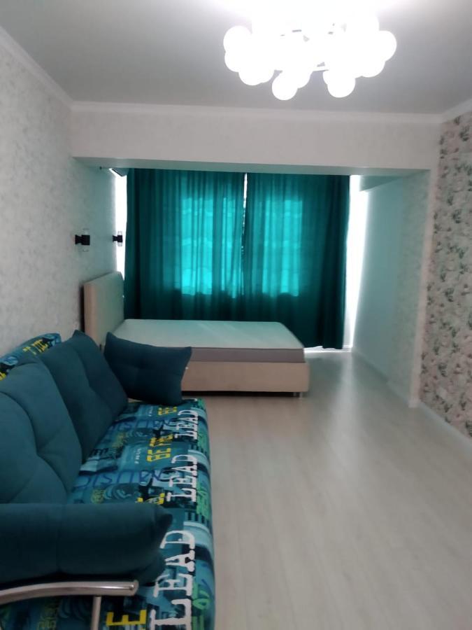 Молодежный Apartment Almaty Bagian luar foto